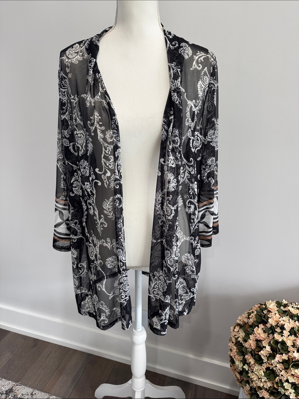Laura Plus Black & White Sheer Paisley Open-Front Cardigan